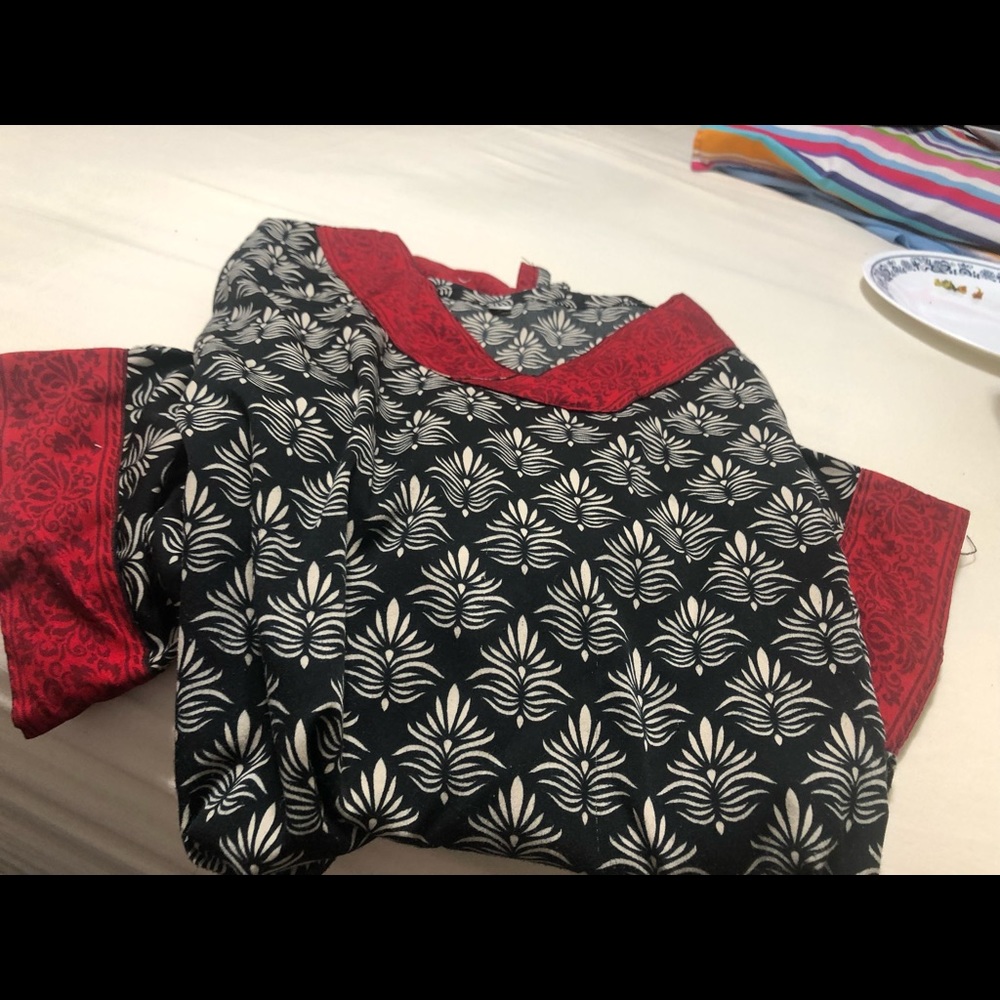 Plus Size red black Crepe TUNIC